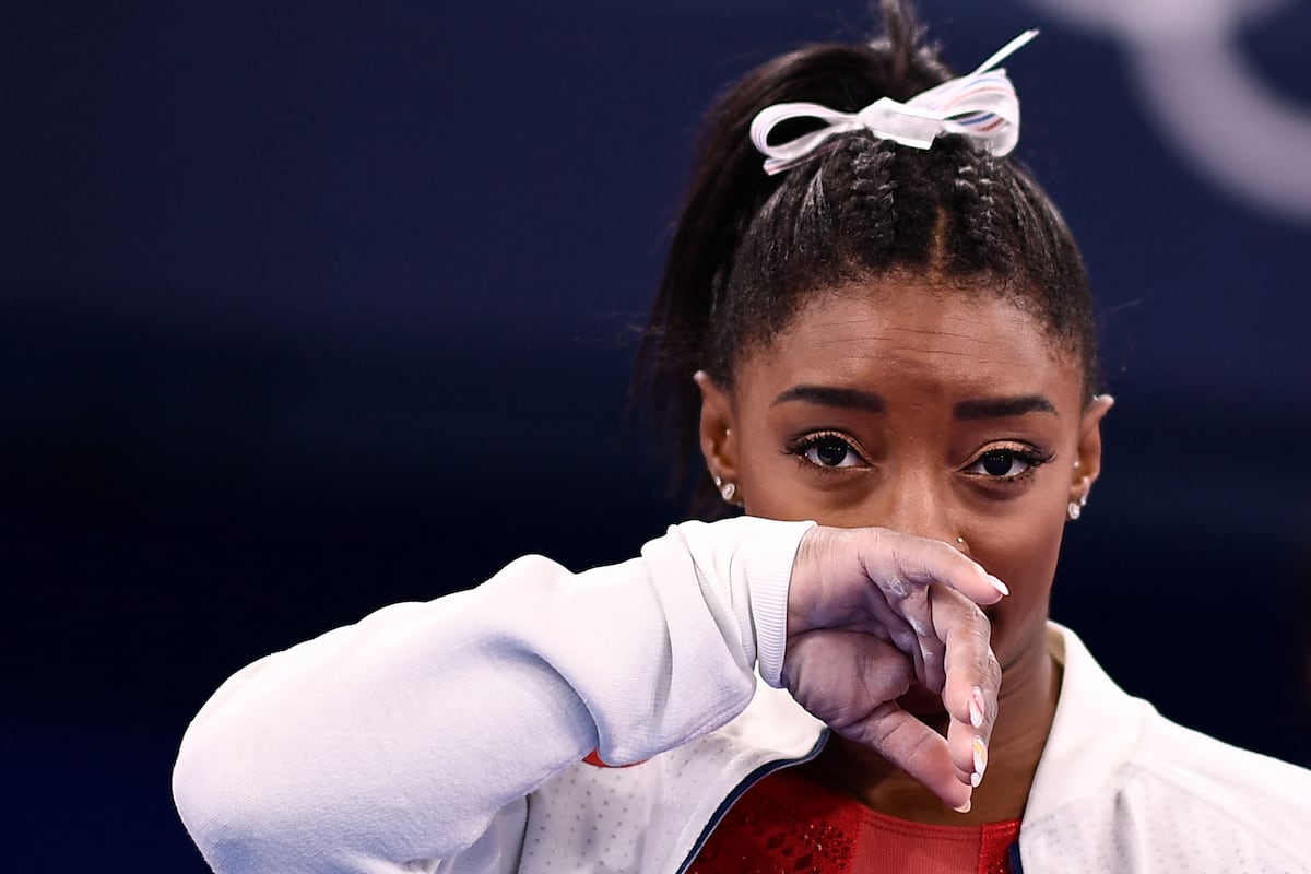 La estadounidense Simon Biles se dejó ver muy relajada, luego de retirarse de la final individual de gimnasia