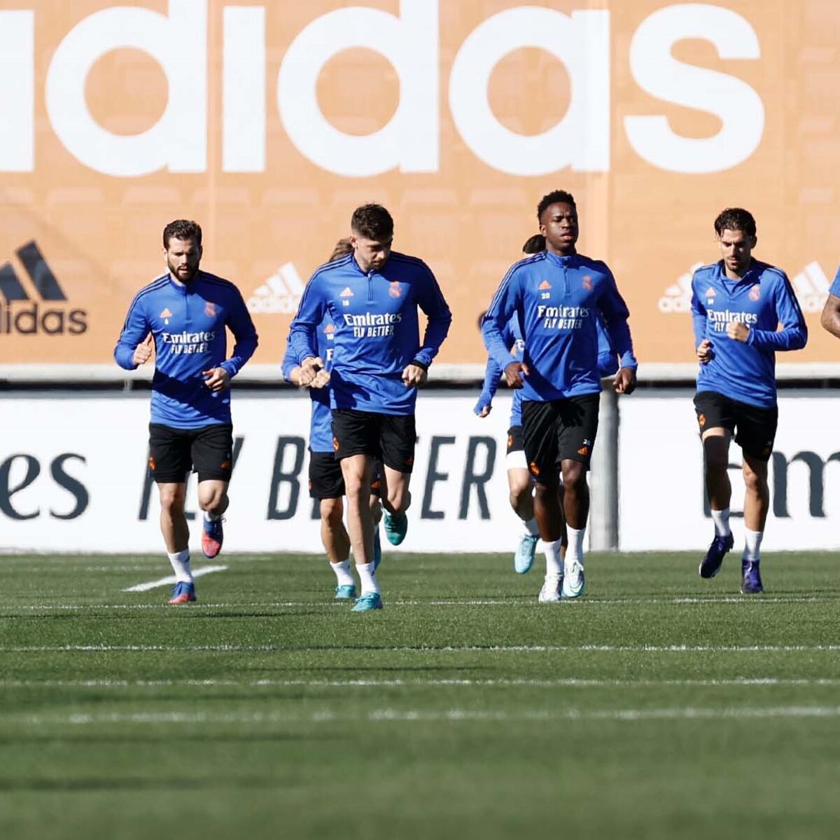 Alaba y Benzema inician la semana fuera del grupo