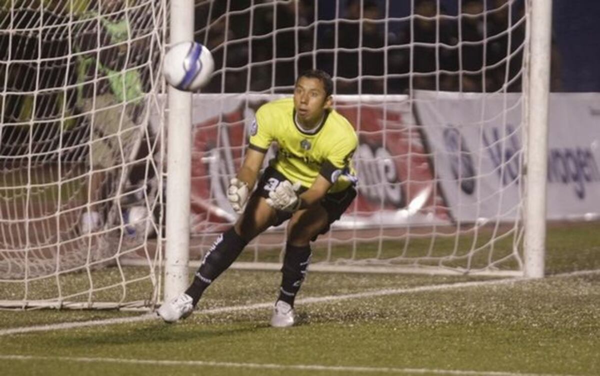 Detienen a futbolista en operativo antinarcótico