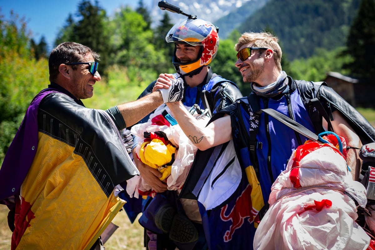 Récord sobre el Mont Blanc con ocho pilotos wingsuit