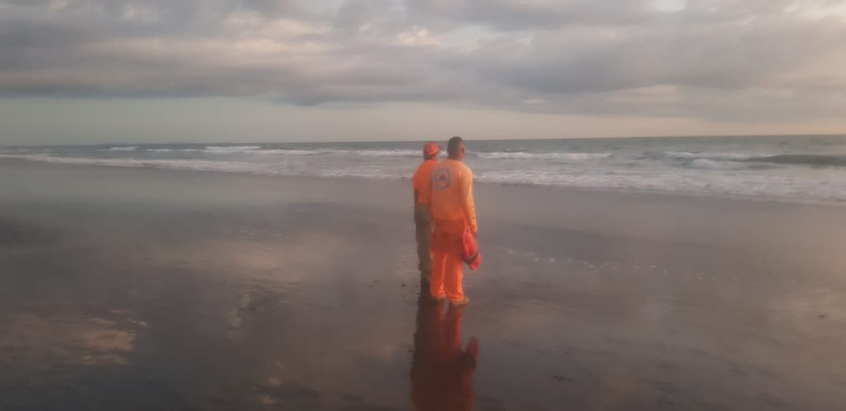 Buscan a menor desaparecido en playa La Barqueta, Alanje
