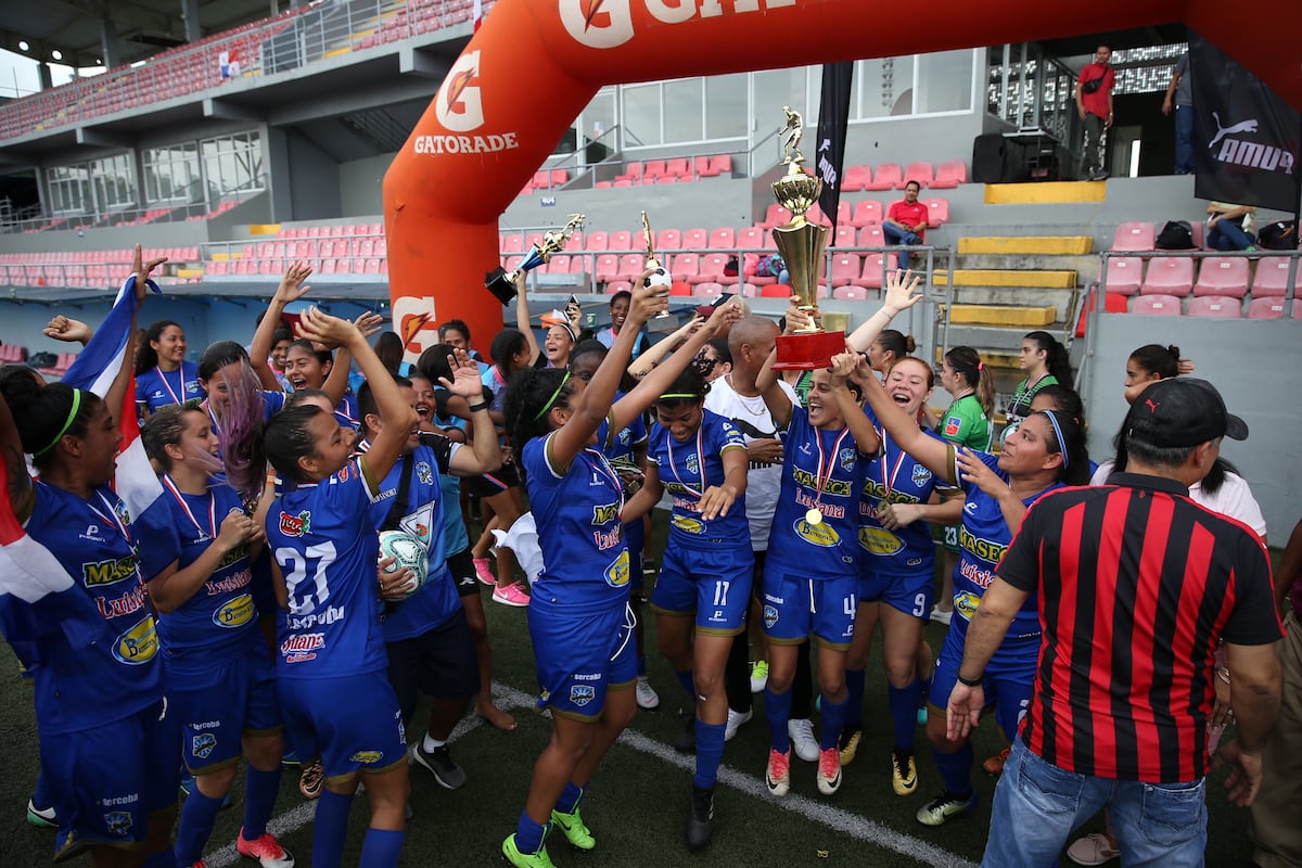 Puntarenas, de Costa Rica, se corona en la Copa Primera Dama