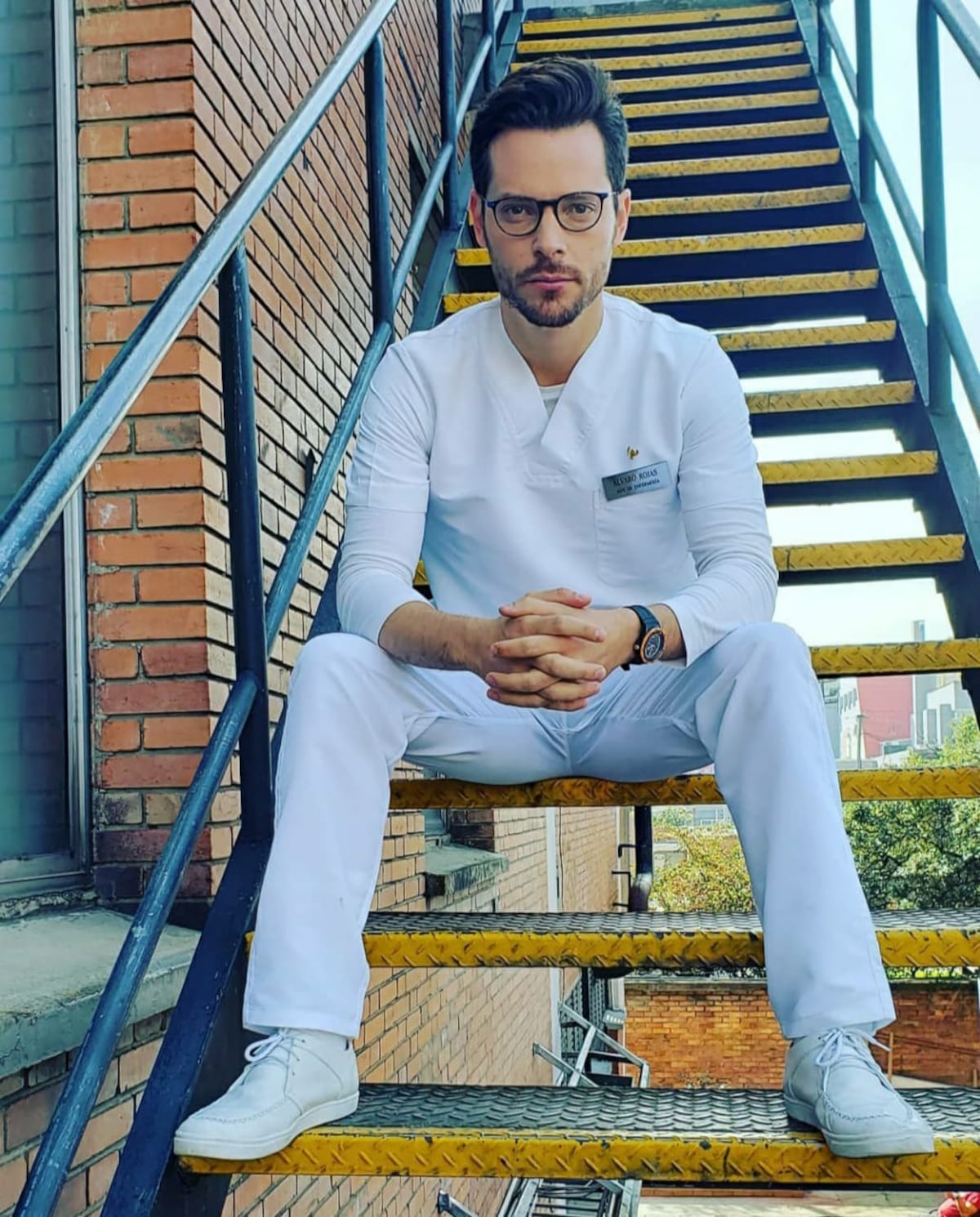 Julián Trujillo el sexy actor detrás del Dr. Álvaro de ‘Enfermeras’ +Fotos 