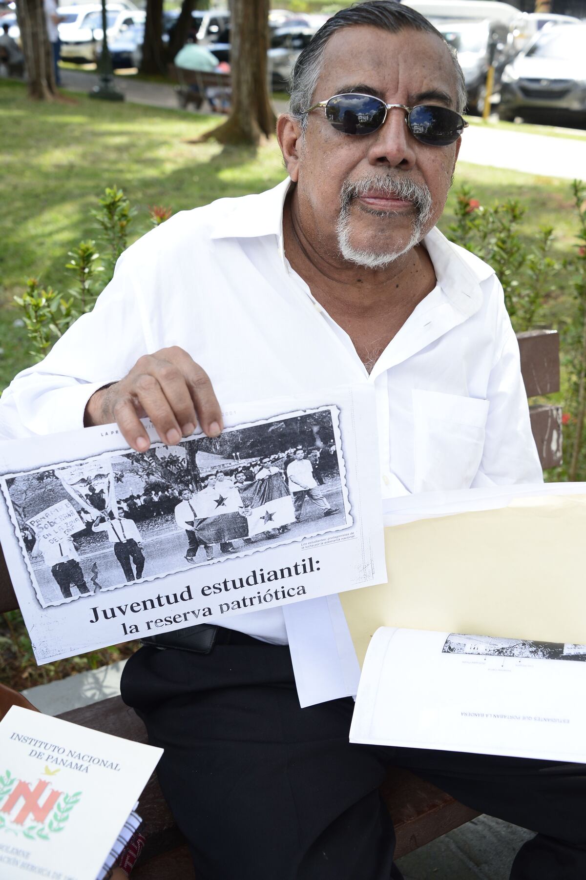 El ejemplo de los héroes y mártires del 9 de enero de 1964