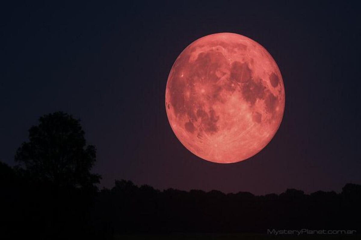 Luna de Fresa 2025: la luna llena que anuncia la cosecha y el verano