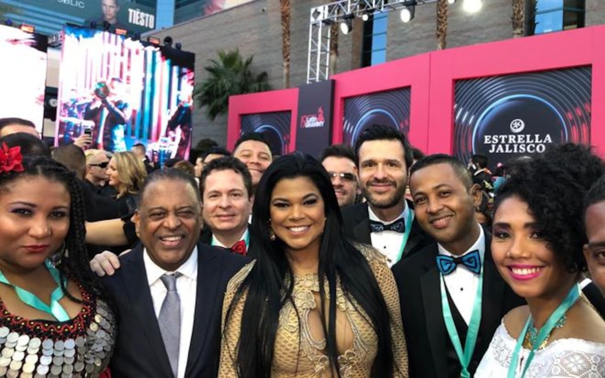 Panameños de Afrodisíaco revelan el secreto de su vestuario en los Grammys.