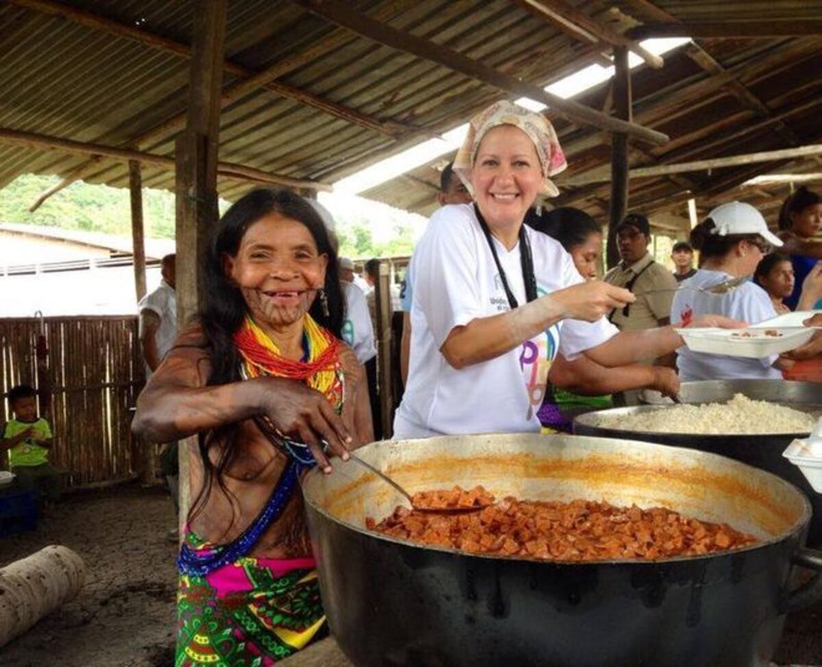 El presidente Varela sale en viaje personal con su esposa
