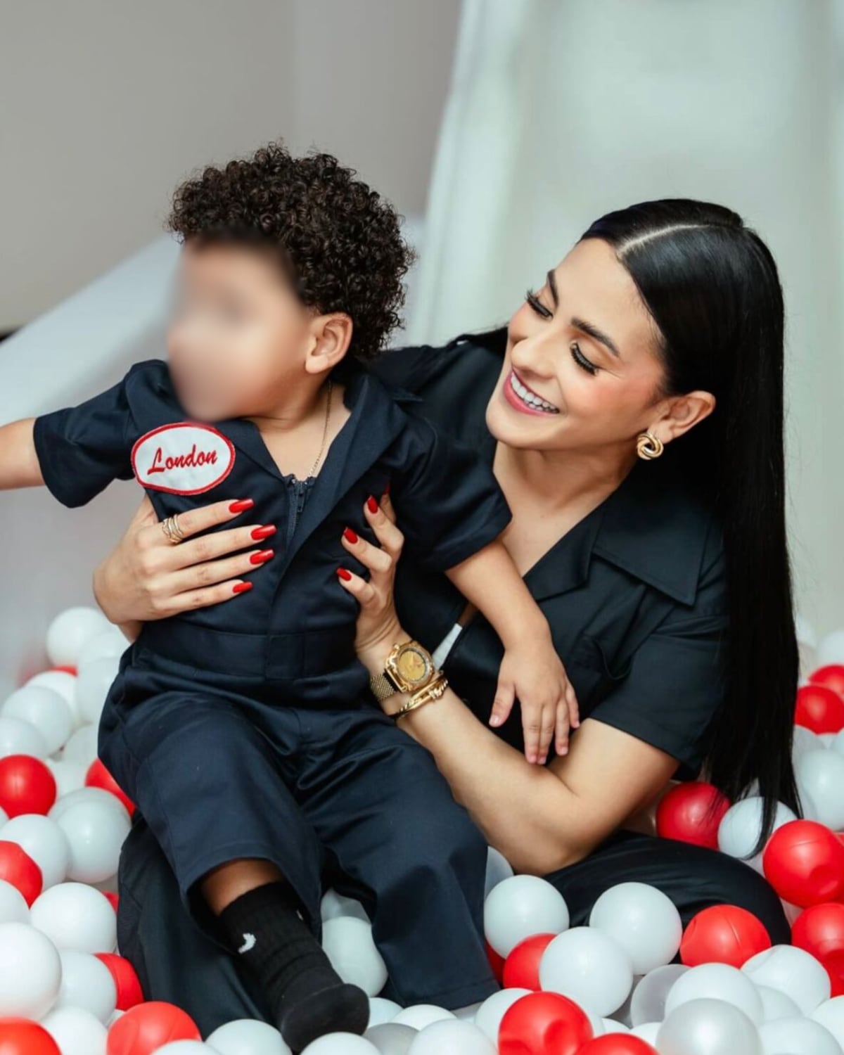 Con la temática de ‘London’s Garage 2′, así celebraron el cumpleaños del hijo de Jacky Guzmán y Dímelo Flow