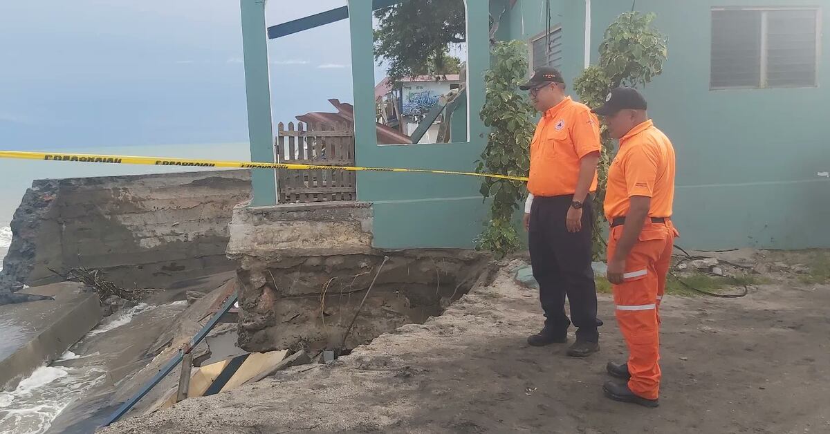 Fuertes oleajes en el Pacífico panameño afectan decenas de estructuras entre casas y comercios