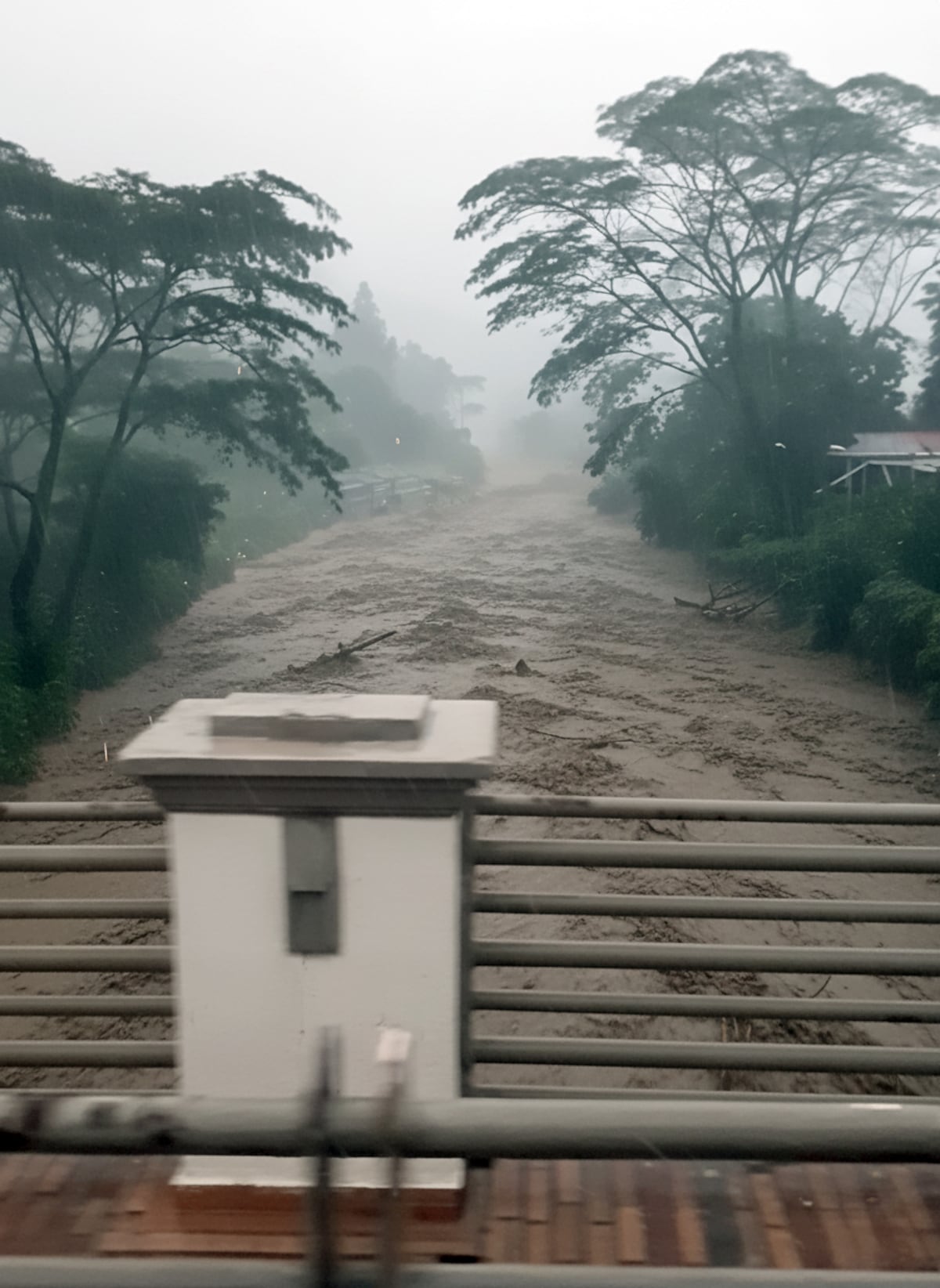 Lluvias pegan duro en Boquete: 26 deslizamientos y 7 familias a salvo gracias a Sinaproc