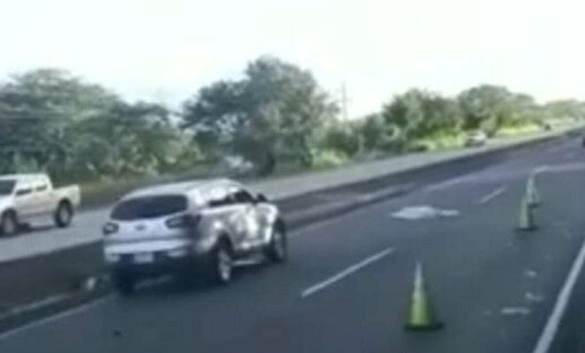NO ALCANZÓ A CRUZAR | Víctima fatal por atropello en la Interamericana | VIDEO