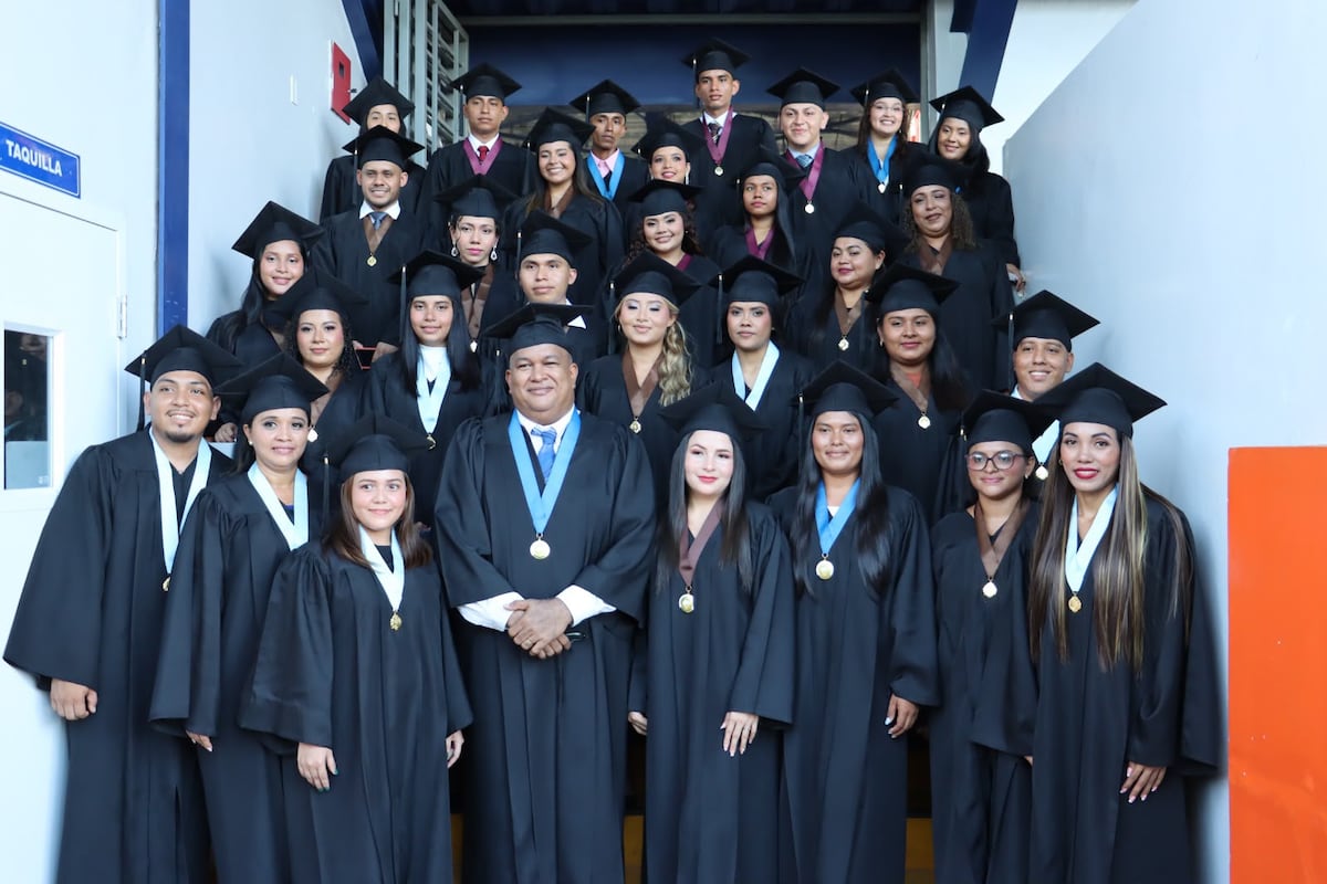 Soná celebra a sus 32 nuevos profesionales