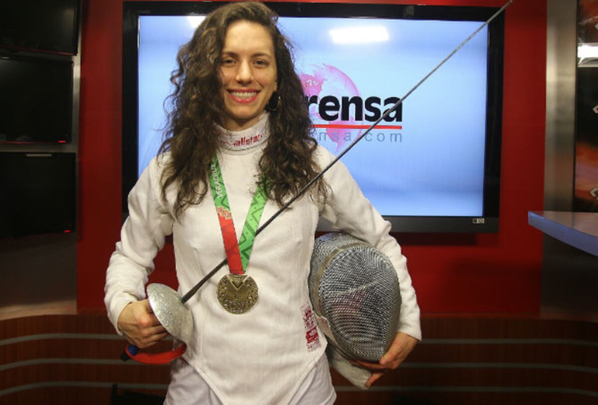 Orgullo. Esgrimista panameña se abre paso en el periodismo en Nueva York