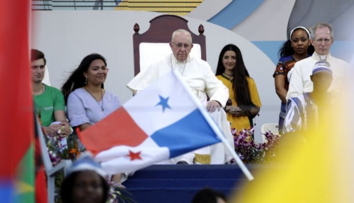 El Papa dice que no quiere una Iglesia más 'cool' para atraer a los jóvenes