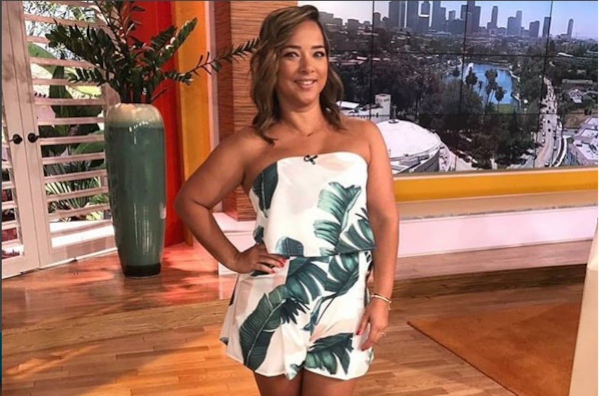 Critican a la ex de Luis Fonsi por comprometedora foto con compañero de programa