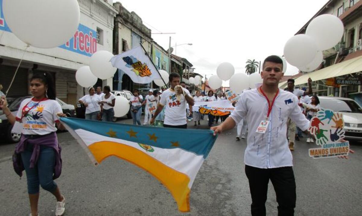 CERO VIOLENCIA. Todo un éxito terminó marcha de la paz en Colón 
