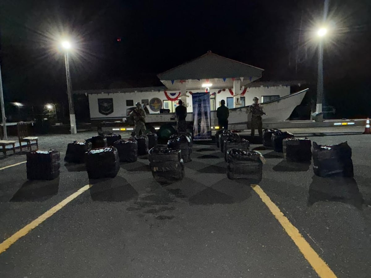 Dos intervenciones en una noche: decomisan cientos paquetes de presunta droga en San Miguelito y Los Santos