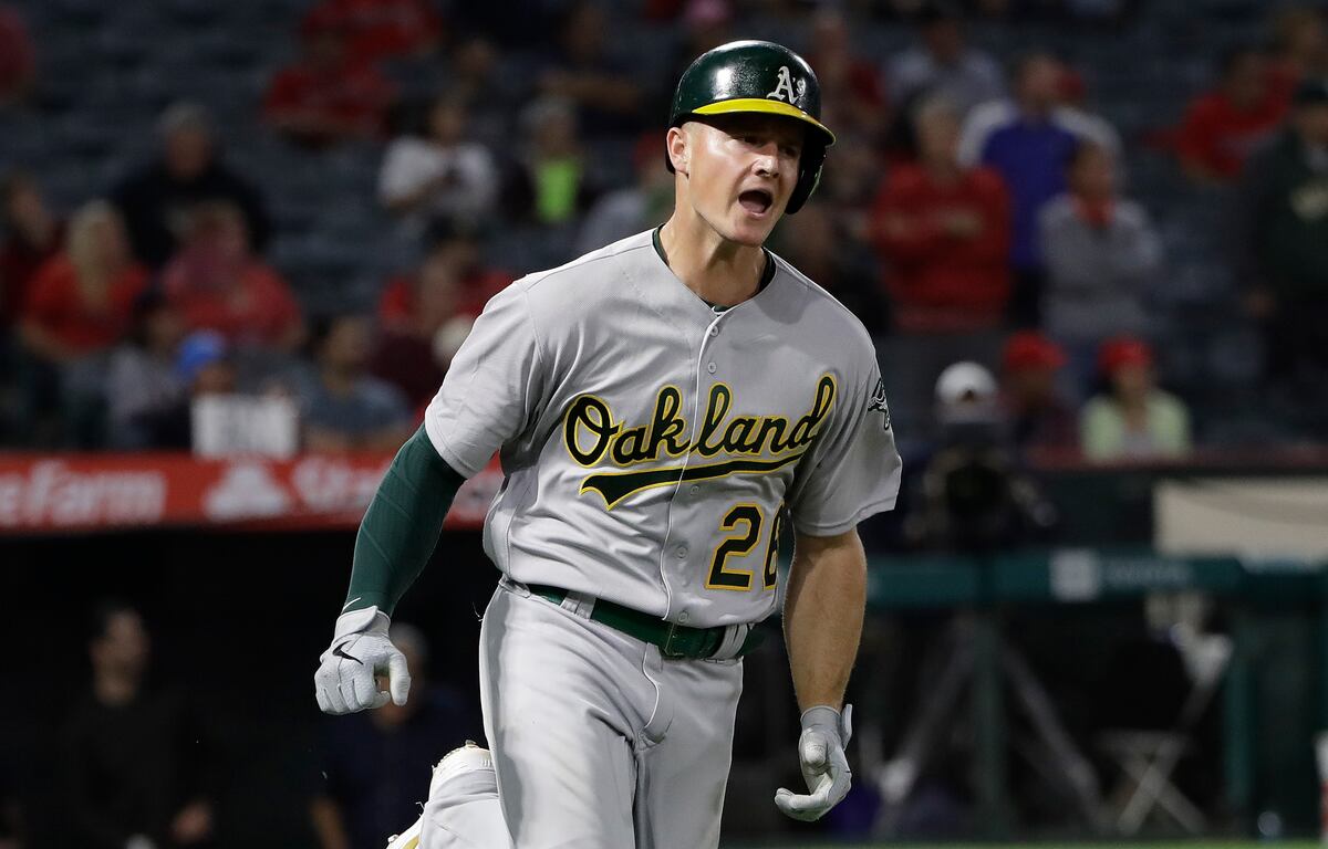 Atléticos vencen a Angelinos 3-2 y se acercan más al comodín. VIDEO