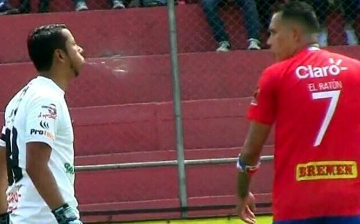 ¡EXPLOTA! Técnico dice que árbitros la tienen contra Baloy y Blas | VIDEO