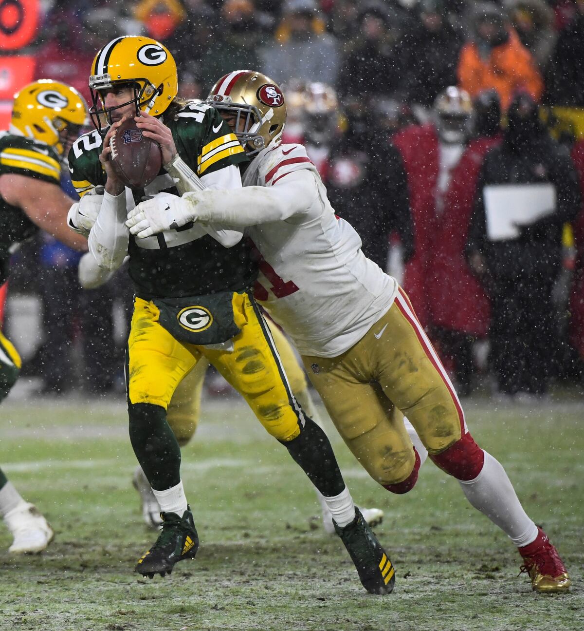 Se hundió un barco. Aaron Rodgers no pudo con los 49ers y los Packers quedan fuera en su casa