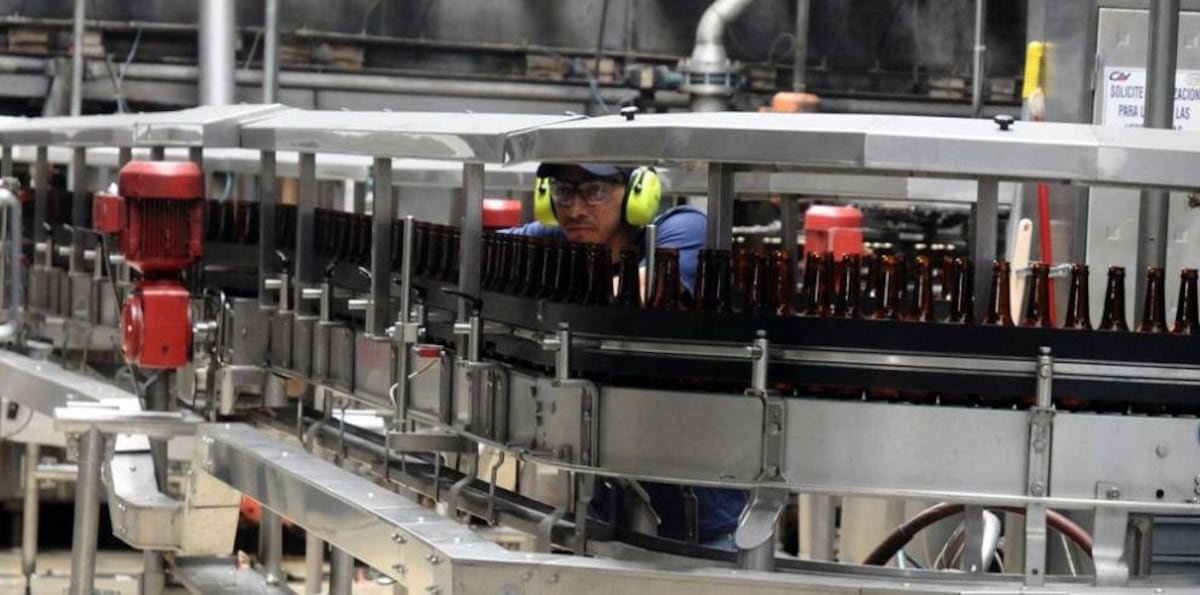 Cervecería en Panamá se prepara para posible escasez del vidrio en meses de alta demanda, por el mundial, fiestas patrias y Navidad