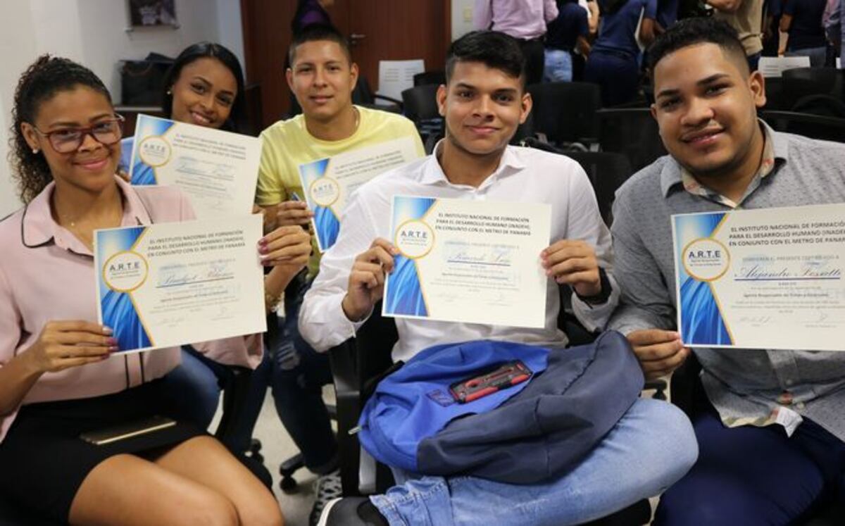 Inadeh y el Metro certifican a 57 Agentes responsables de trenes y estaciones