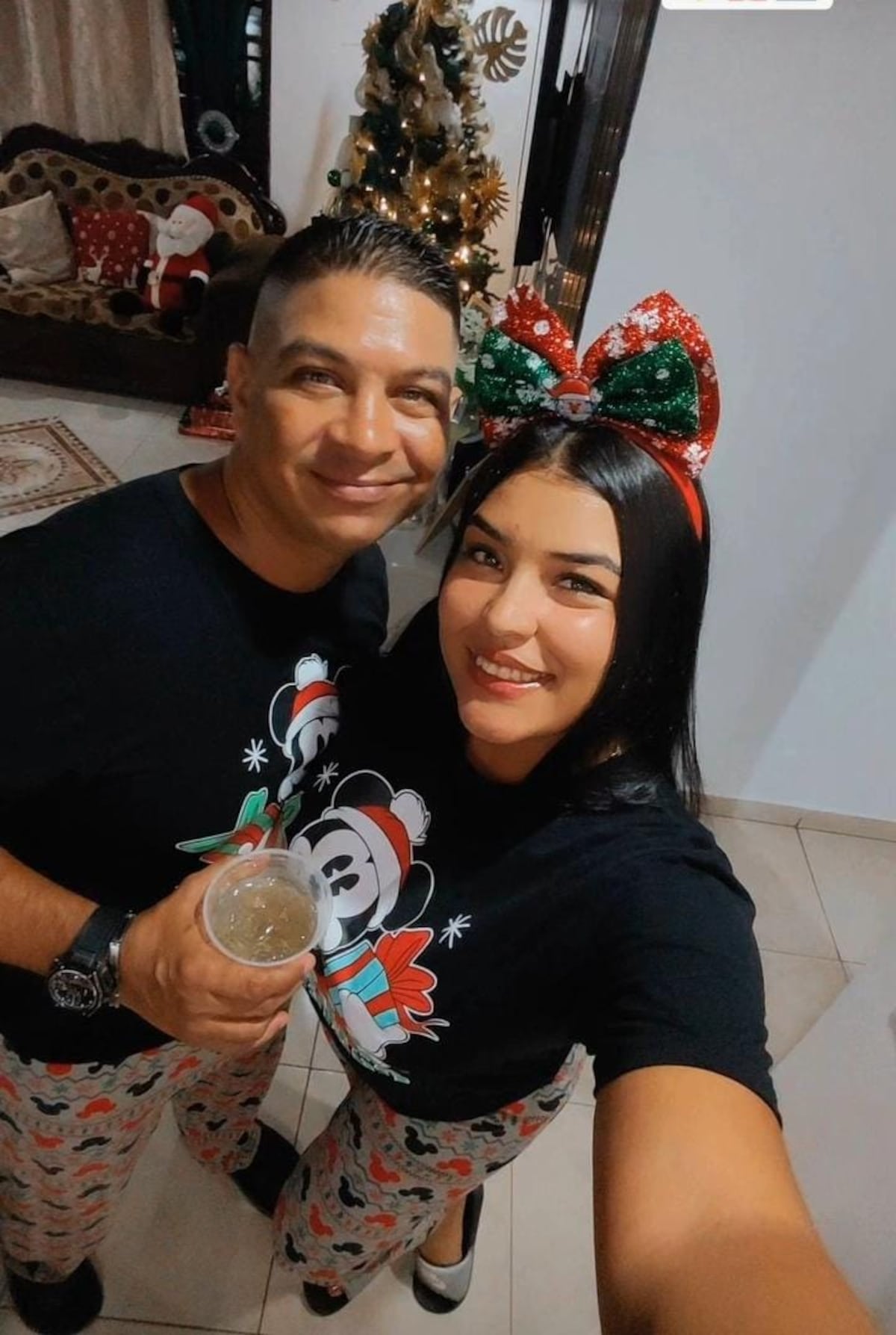 Internet reacciona a la nueva pareja del papá de Tatiana Vélez: ’Un aplauso para esta pareja que está enamoradaaaaa’