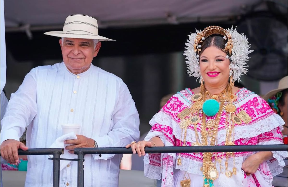 Elegancia presidencial: La primera dama y el presidente Mulino brillan en el Desfile de las Mil Polleras 2025