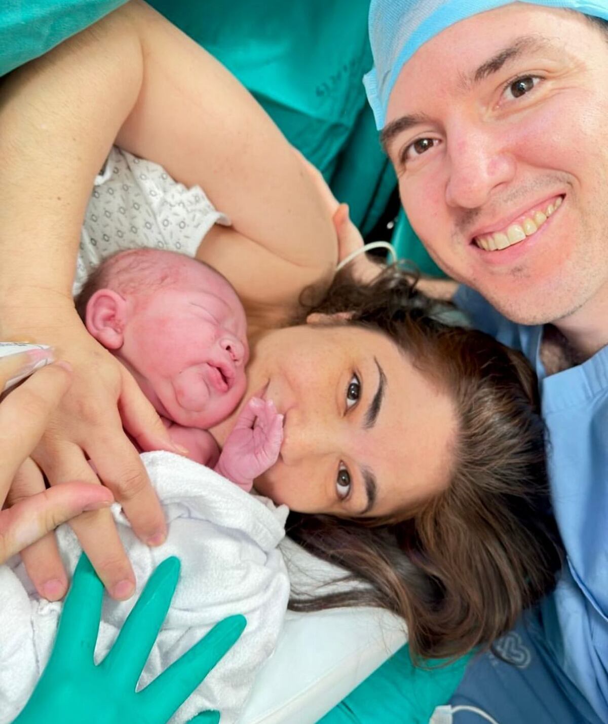 Ana Alejandra Carrizo da a luz a su hijo con música de RBD