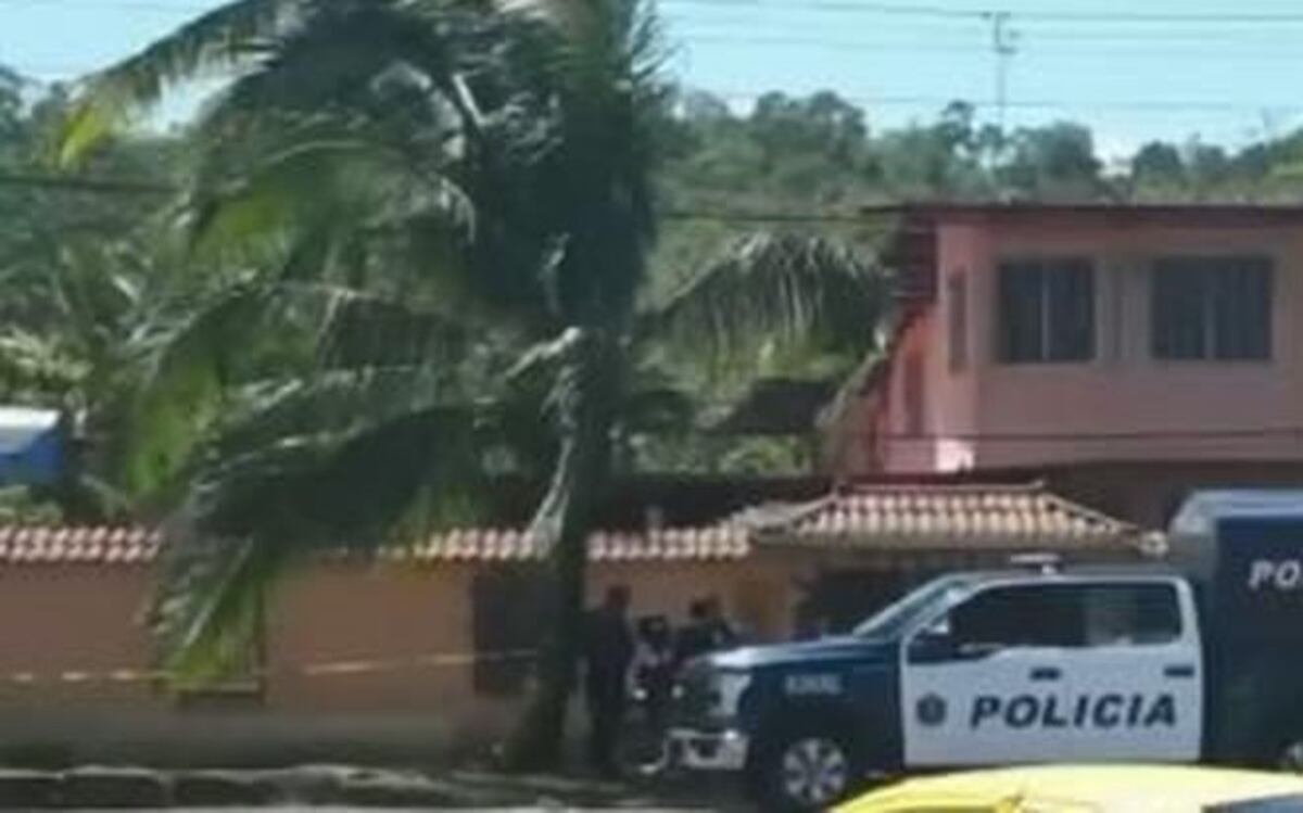 ¡AY, MADRE! Apuñalan a un hombre en la parada | Video