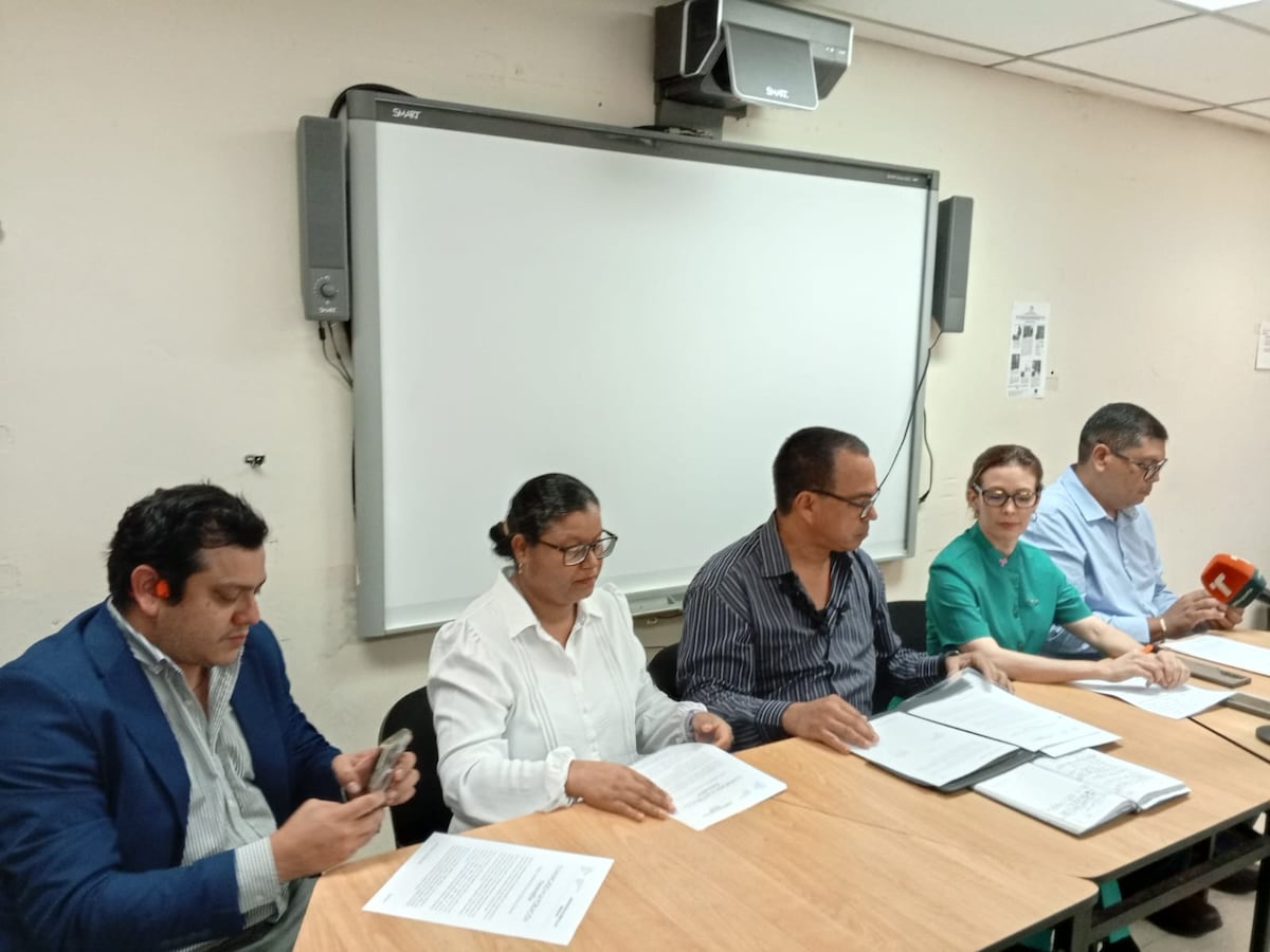 Médicos de Veraguas rechazan proyecto de ley que, según ellos, amenaza la profesión médica