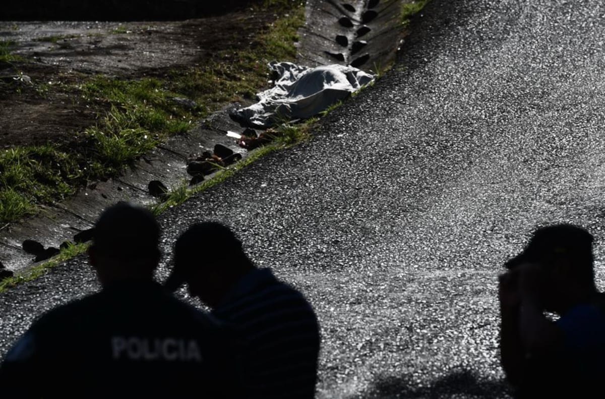 Encuentran a mujer muerta en Pueblo Nuevo. Fotos y video