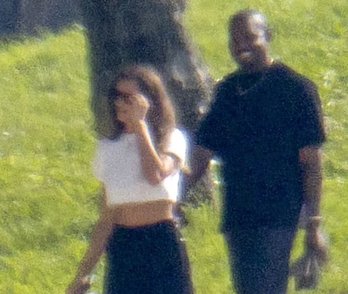 Ex de Cristiano Ronaldo y de Bradley Cooper hace a Kanye West olvidar a Kim Kardashian