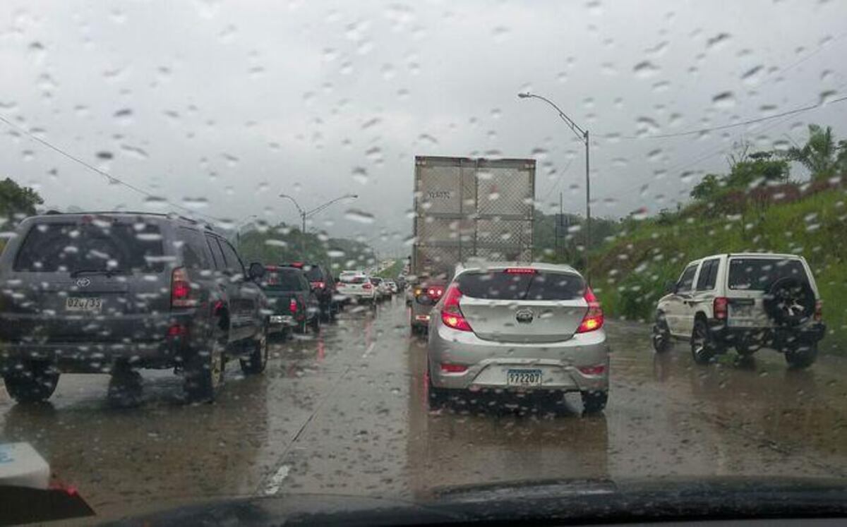 ¡POR LLUVIAS EN LA CAPITAL! Sinaproc activa equipos de emergencia