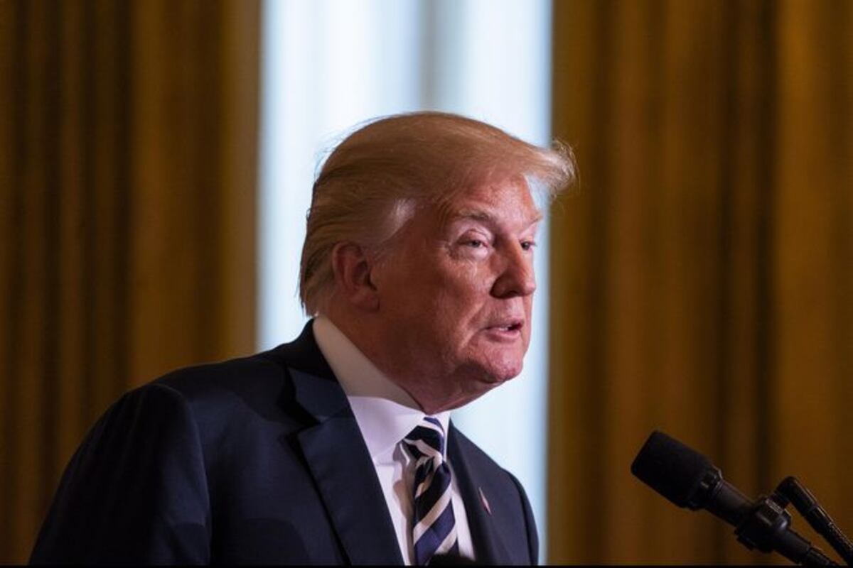 Trump acepta que le pagó a actriz porno por su silencio a través de abogado