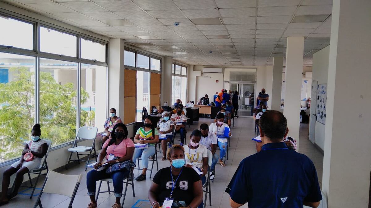 Colonenses se educan para orientar y conocer mejor las necesidades de sus hijos