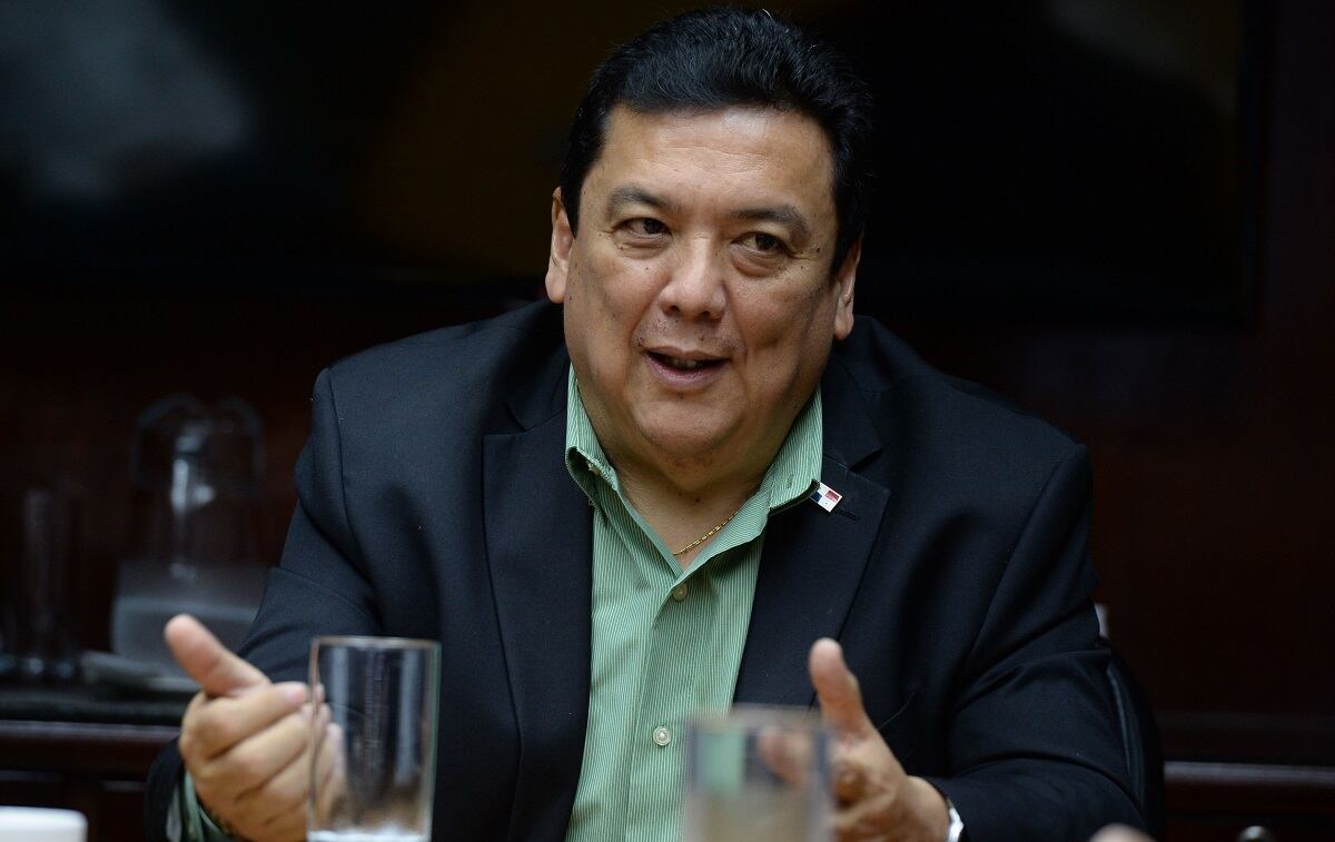 ¿Dónde está el procurador? Es la pregunta que se hace el ex candidato presidencial Ricardo Lombana