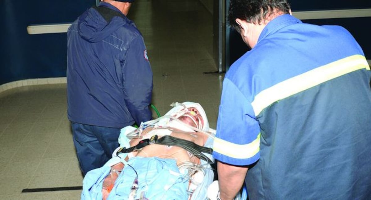 Hombre machetea a su vecino en medio de una fiesta en Las Cumbres 