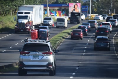 ¡Ojo! Exigen récord policivo como requisito clave para conductores de taxi de lujo