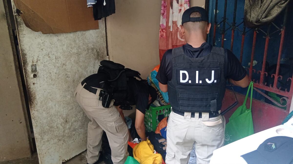 Cinco aprehendidos: cayeron ‘Kevin Chiquito’, alias ‘Aquile’, ‘Derek’ y otro por femicidio en motel de Calidonia