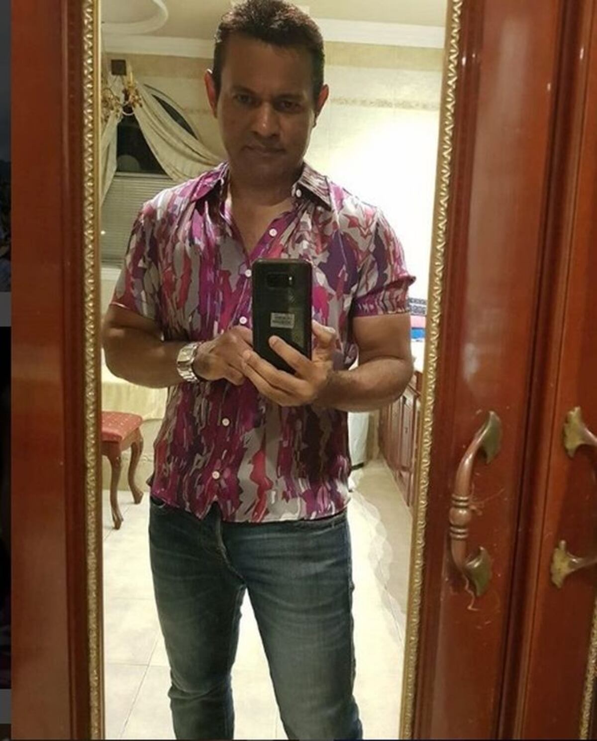 Samy hace revelaciones y lo terminan piropeando