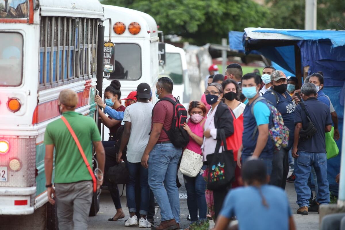 En el primer día de la fase 2 de reapertura de actividades, Panamá registró 374 nuevos casos de covid-19