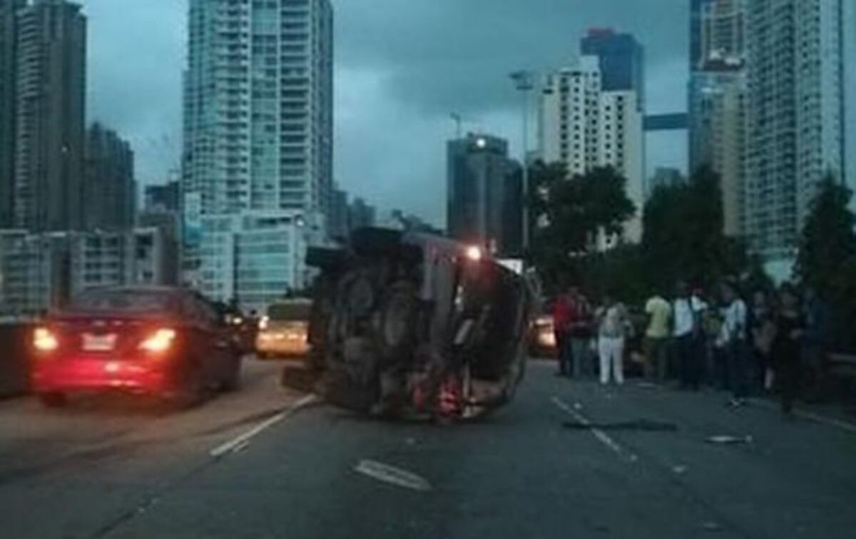 Paciencia. Se registra vuelco en el Corredor Sur | VIDEO