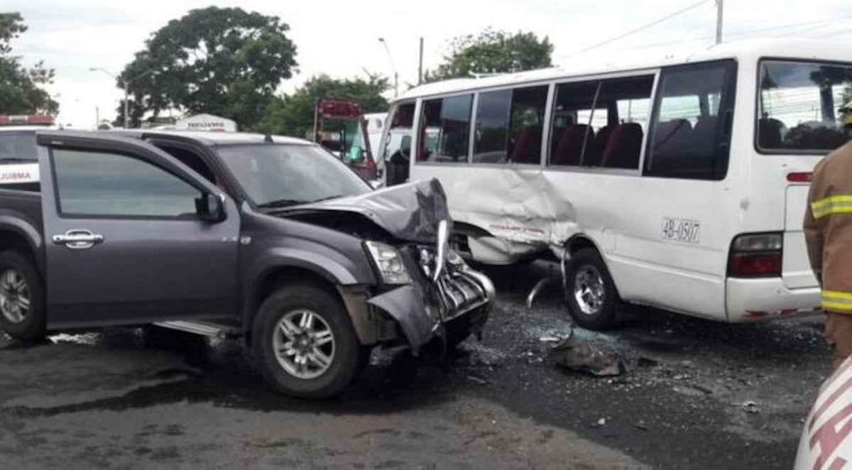 FUERTE ACCIDENTE. Deja 22 heridos en Chiriquí