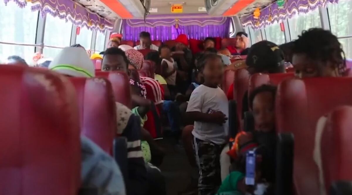 Reanudan traslado de migrantes luego de inspecciones por accidentes