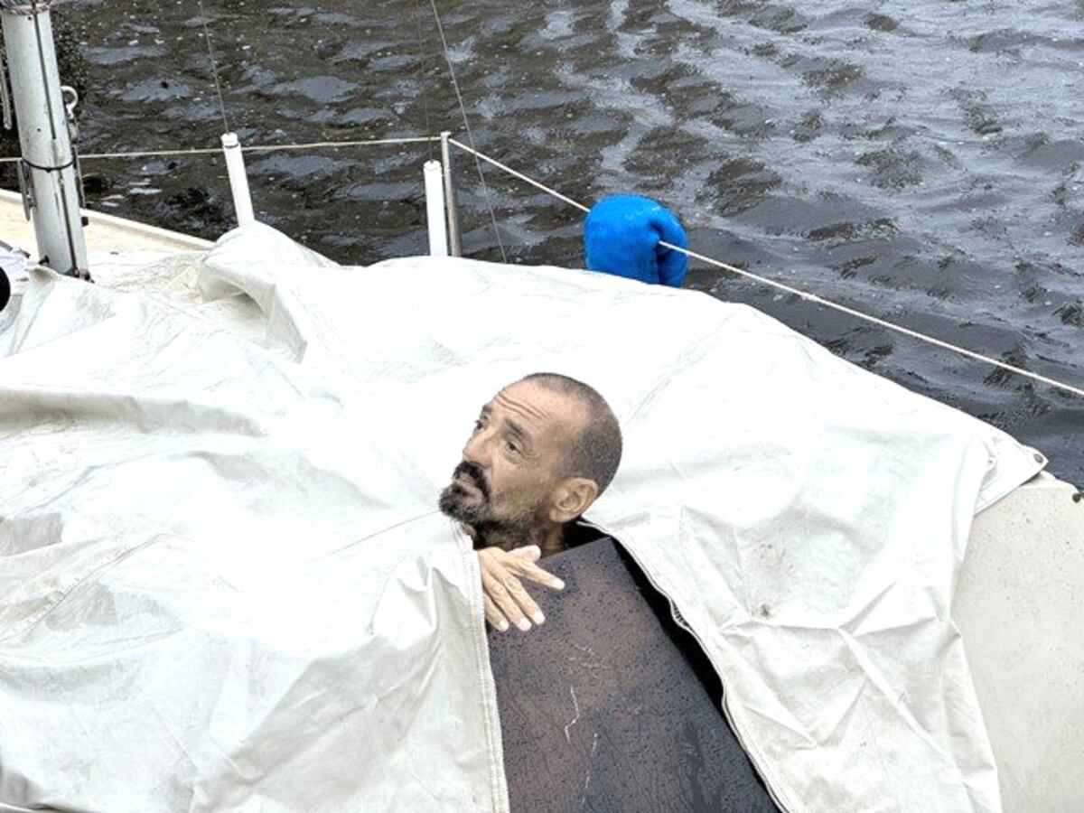 Teniente Dan desafía al huracán Milton mientras recauda fondos en Tampa