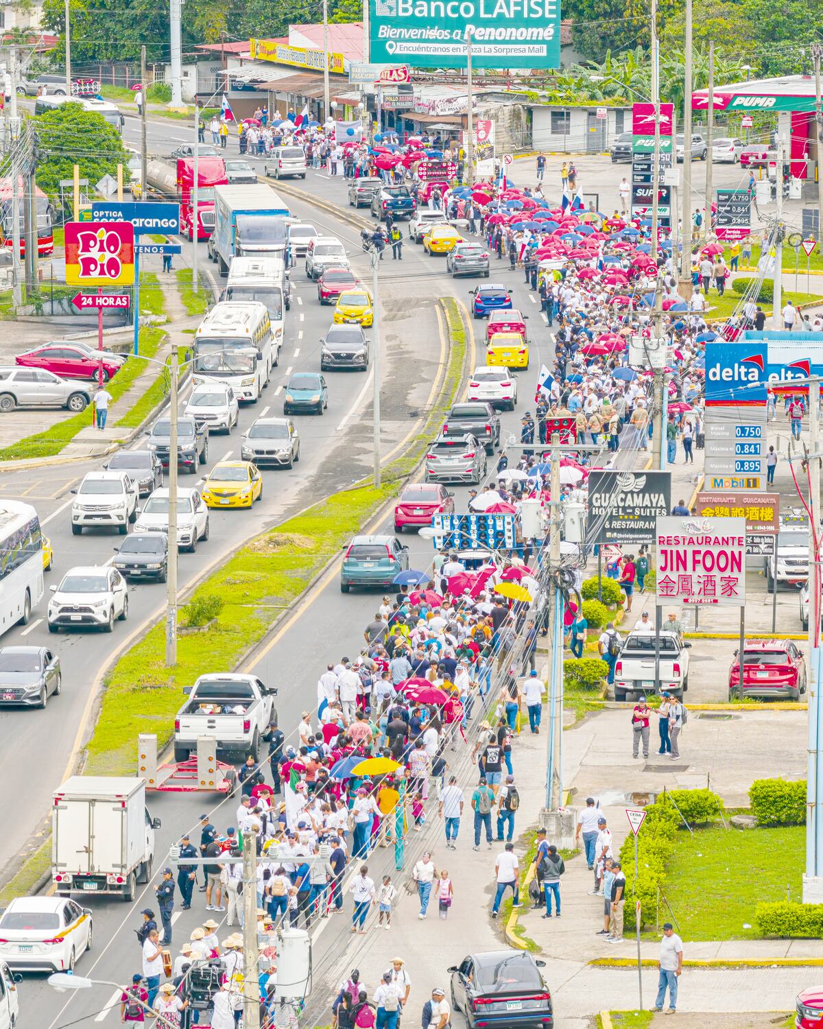 Más de 10 mil panameños participan en caminata