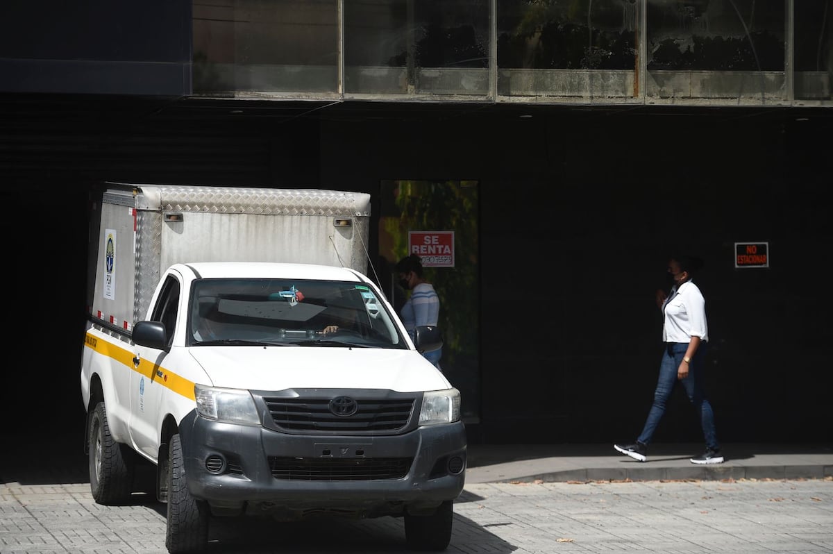 Crimen en Calle 50. En estado de descomposición y atado de pies y manos hallan a celador