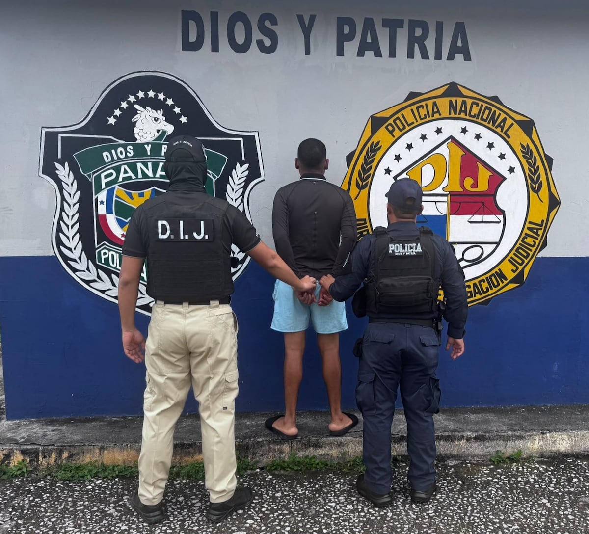 Tocumen caliente: Presunto miembro de ‘Bagdad Santa Eduviges’ cae en allanamiento + VÍDEO