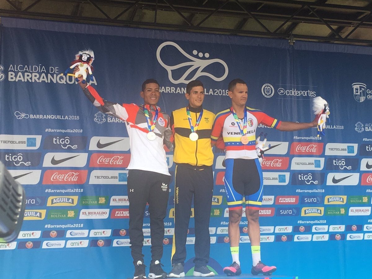 Panameño Christofer Jurado logra medalla de plata en ciclismo en los JCC